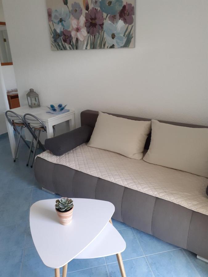 Apartments Lozina Drvenik  Eksteriør bilde