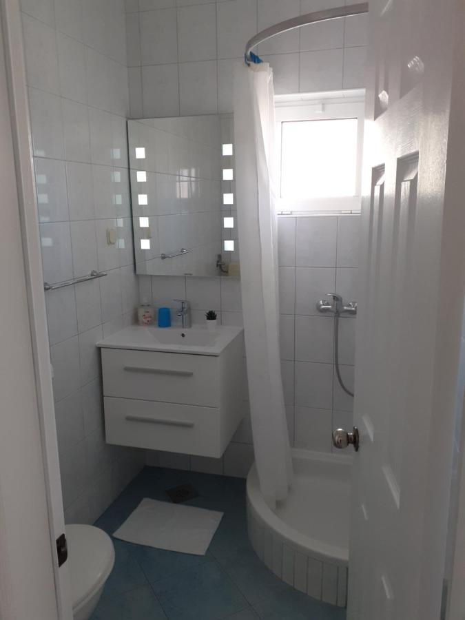 Apartments Lozina Drvenik  Eksteriør bilde